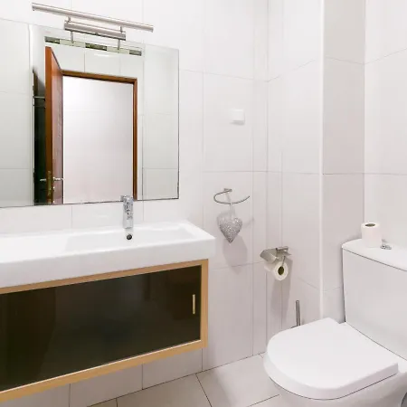 A01 - Marina Mirror Harbour Apartment Lagos